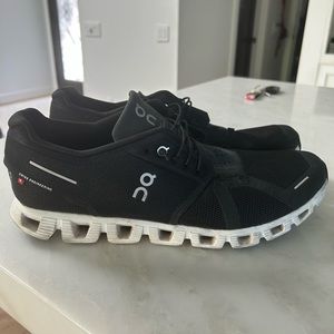 On Running CLOUD 5 Mens Size US 14